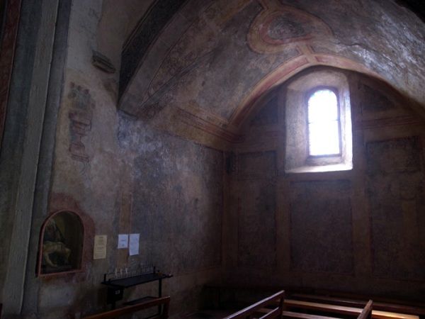 教会内部 フレスコ画